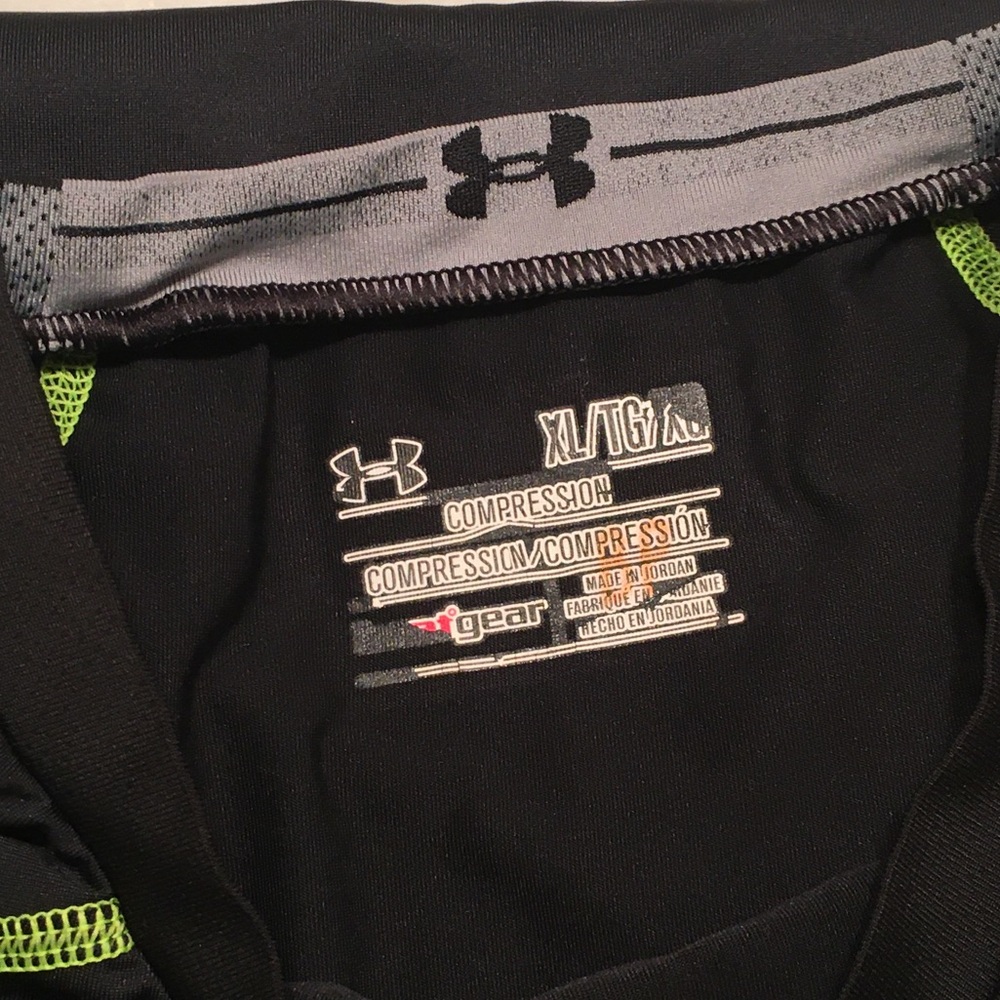Under Armor Compression T - Picture 3 of 3